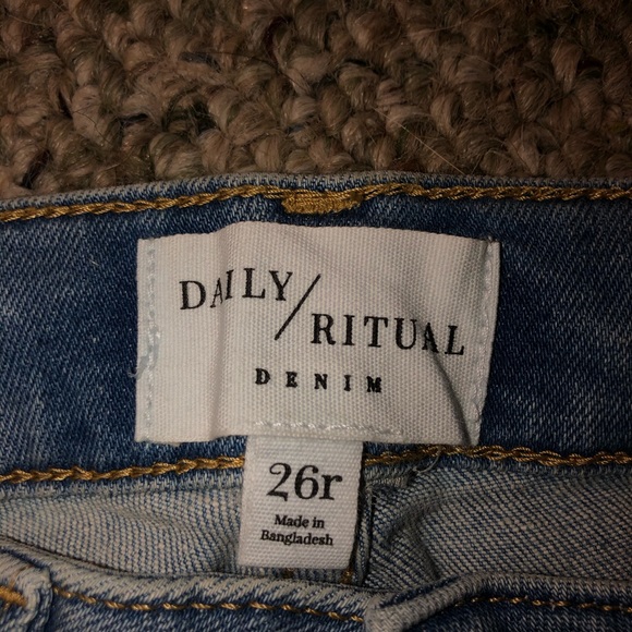 Daily Ritual Jeans - Picture 2 of 3